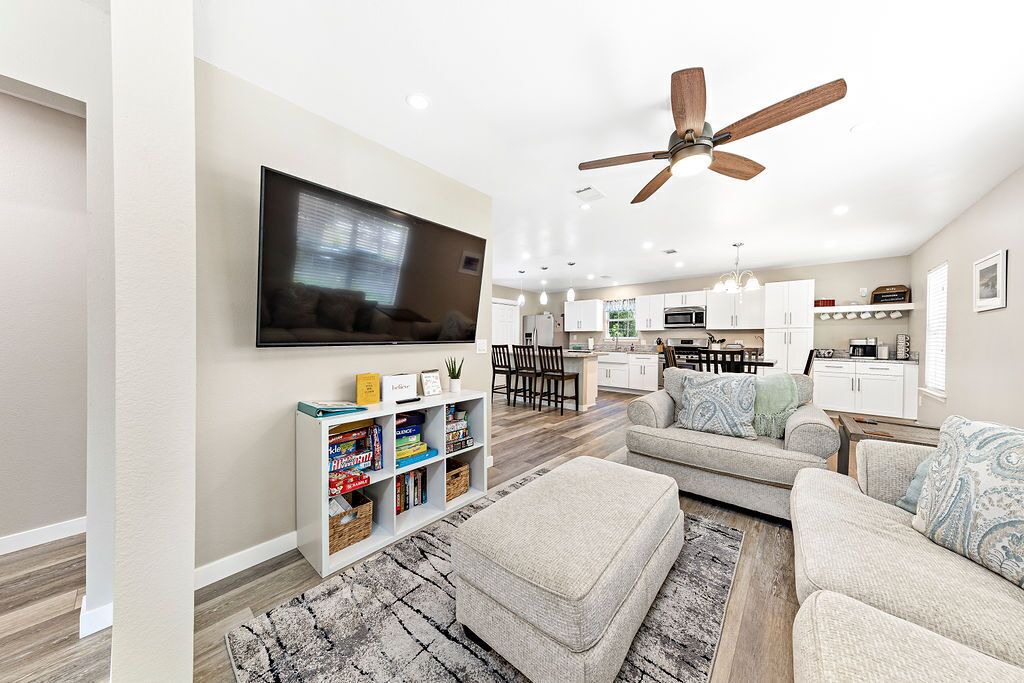 Photo of Livingroom in Southeast Pensacola
