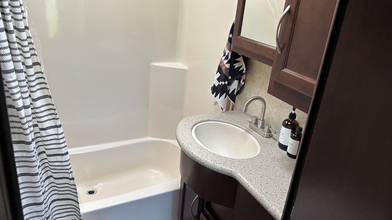 Photo of Bathroom in Roseburg