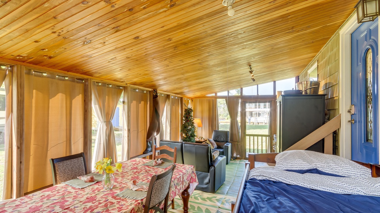 Photo of Bedroom in Ono Island