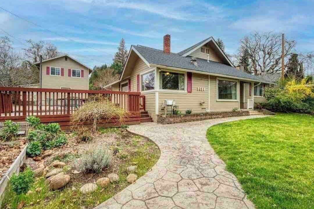 Photo of Outdoor in Medford