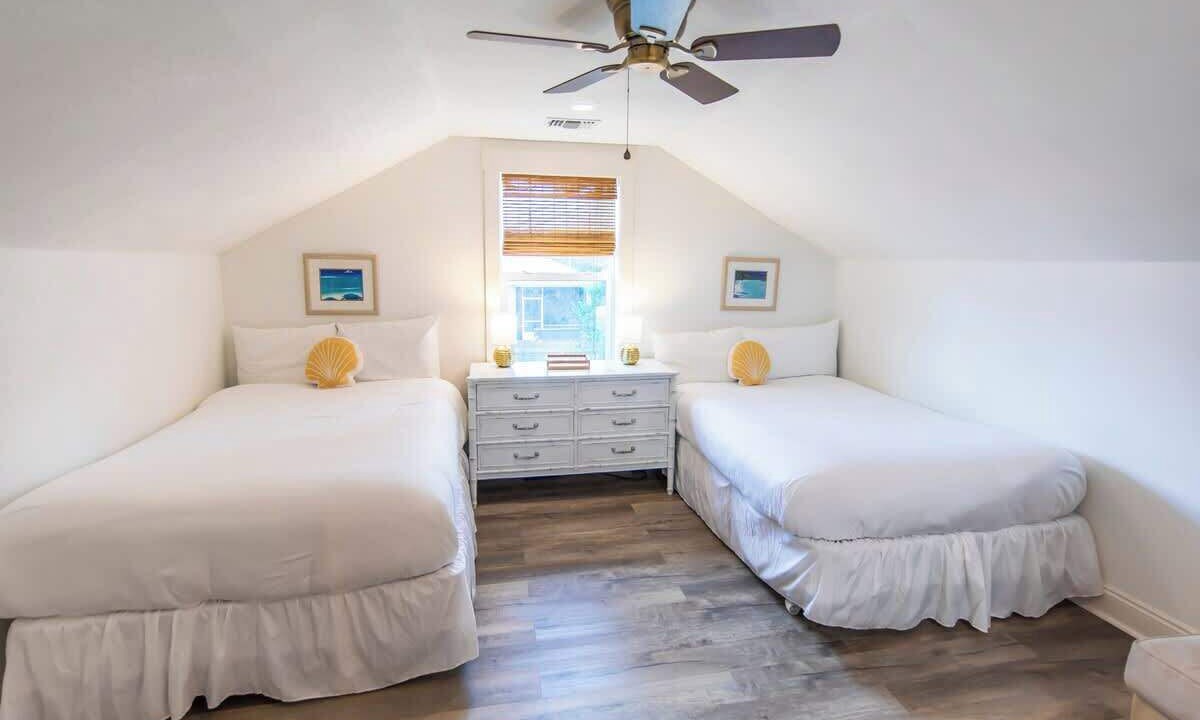 Photo of Bedroom in Laguna Beach Estates