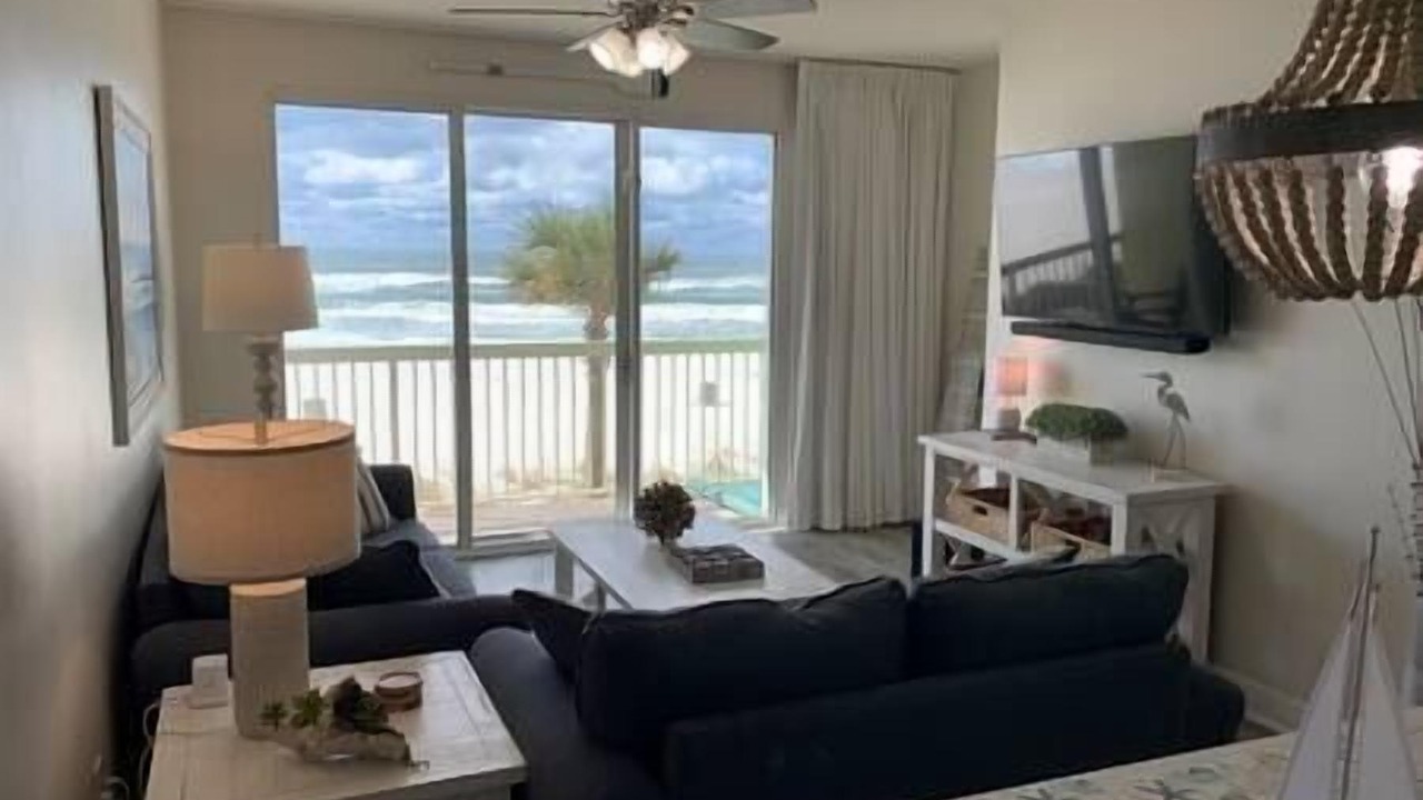 Photo of Bedroom in Miramar Beach