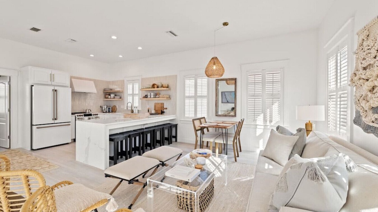 Photo of Livingroom in Rosemary Beach