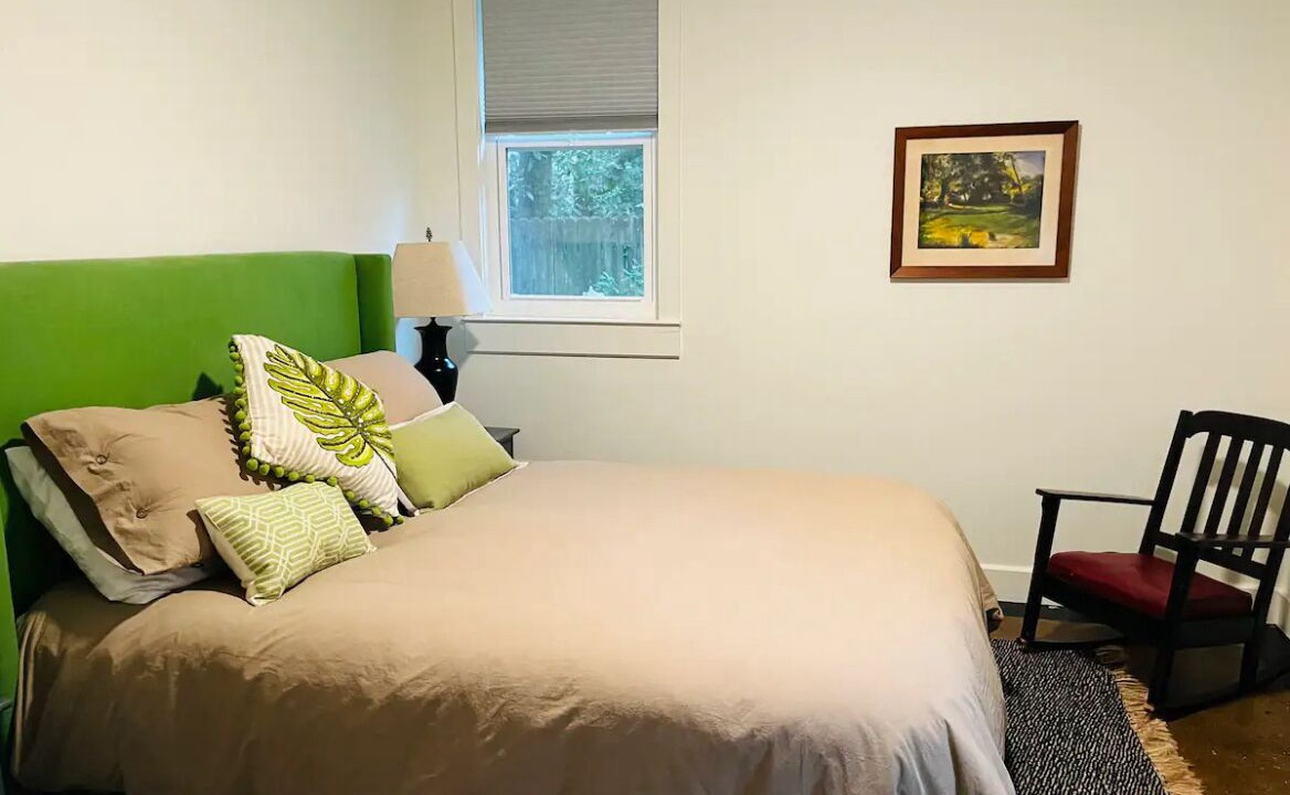 Photo of Bedroom in East Pensacola Heights