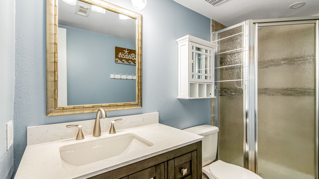 Photo of Bathroom in Navarre Beach