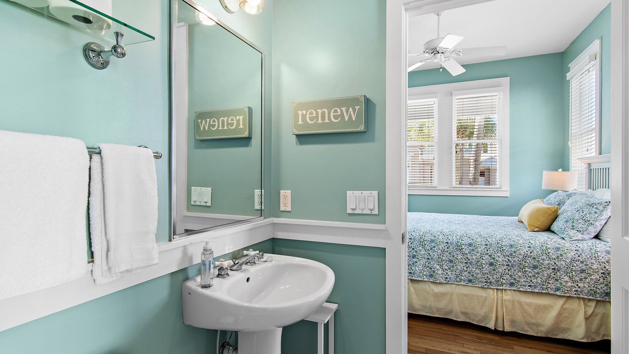 Photo of Bathroom in Sunnyside