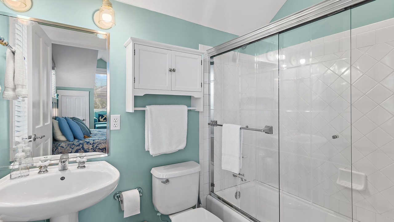 Photo of Bathroom in Sunnyside