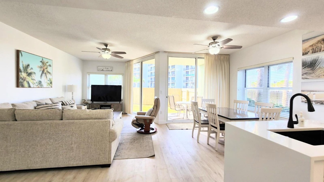 Photo of Livingroom in Fort Walton Beach