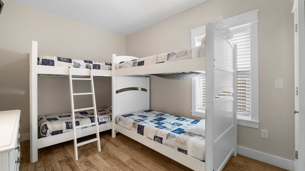 Photo of Bedroom in Inlet Beach Heights