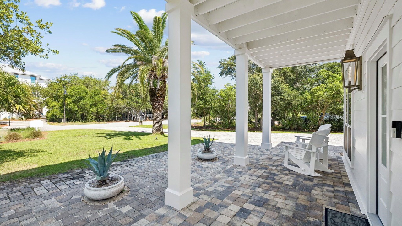 Photo of Outdoor in White's Gulfview