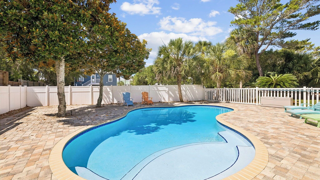 Photo of Outdoor in White's Gulfview