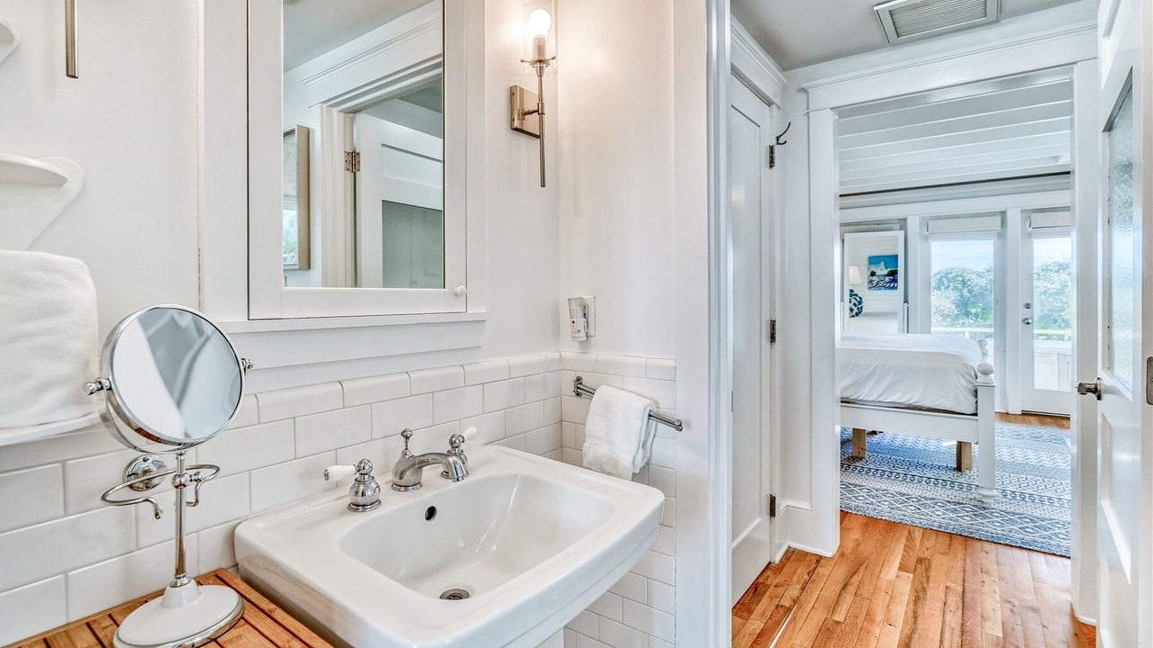 Photo of Bathroom in Seaside