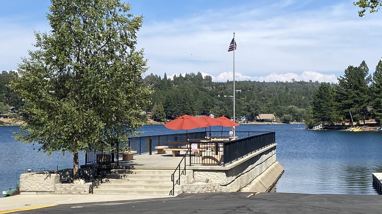 Photo of Outdoor in Groveland