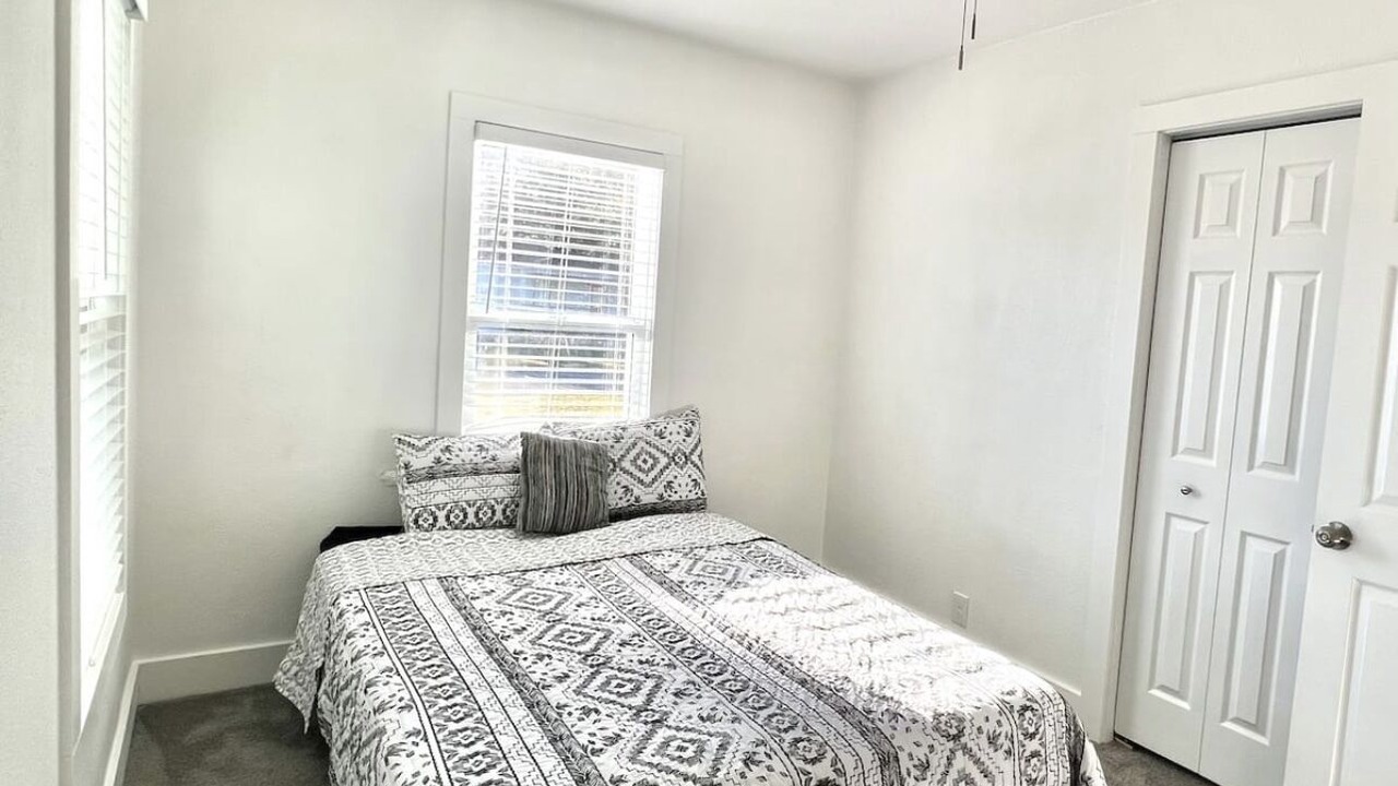 Photo of Bedroom in Navy Point