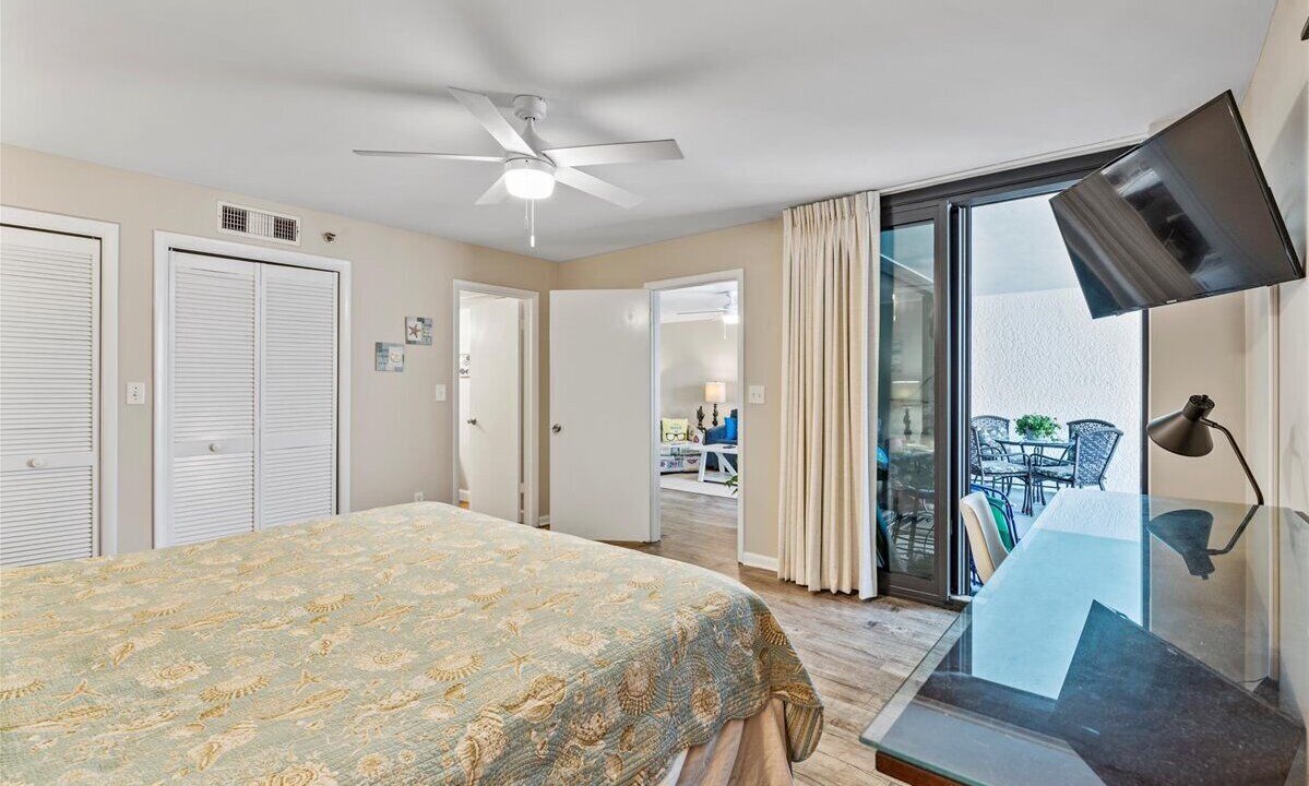Photo of Bedroom in Biltmore Beach