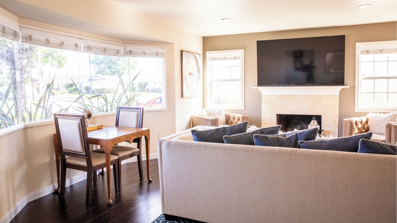 Photo of Livingroom in Hermosa Village