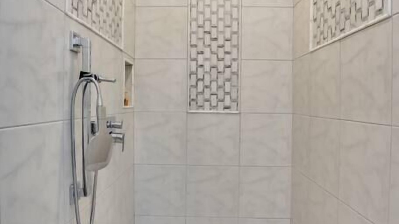 Photo of Bathroom in Villa Lago