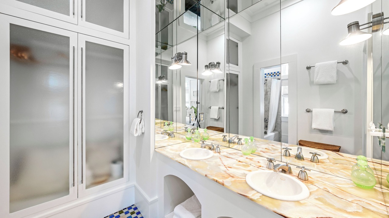 Photo of Bathroom in Cottage District