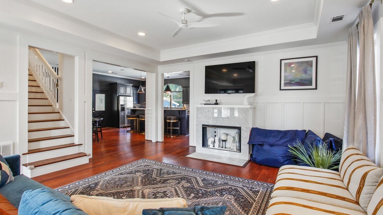Photo of Livingroom in Thunderbolt