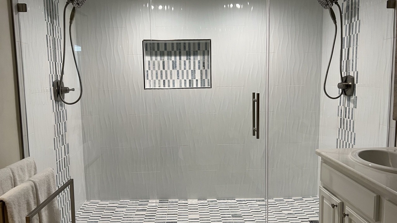 Photo of Bathroom in Orange Beach East