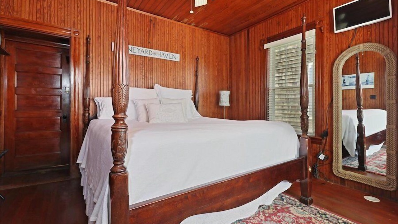 Photo of Bedroom in Falmouth Heights
