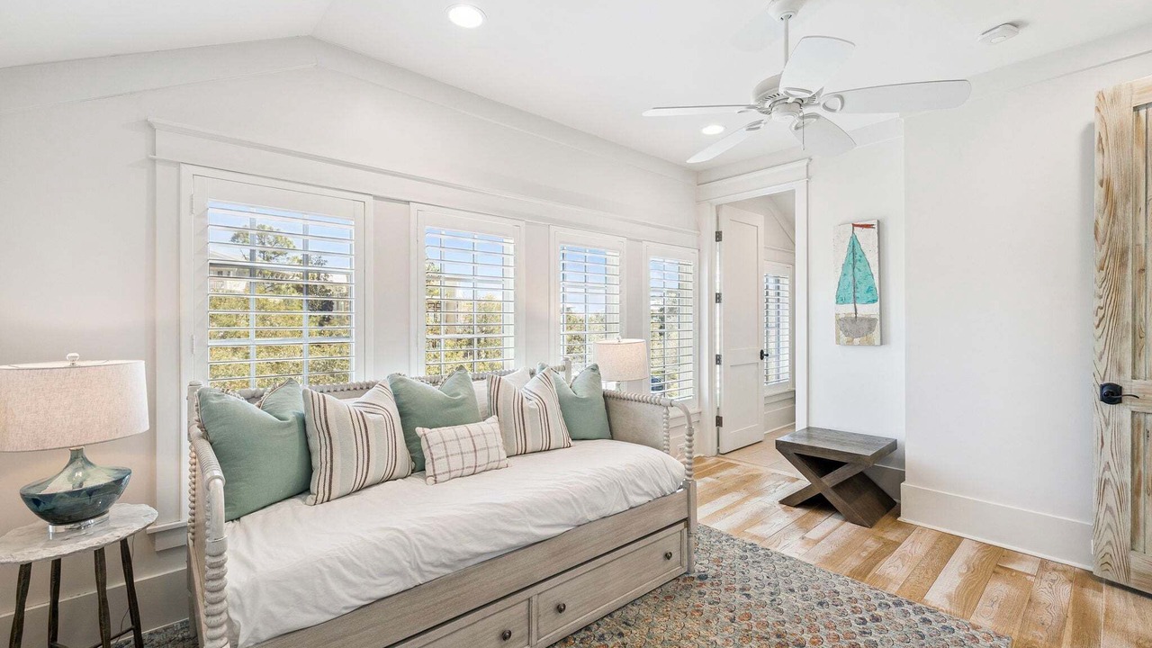 Photo of Livingroom in Gulf District