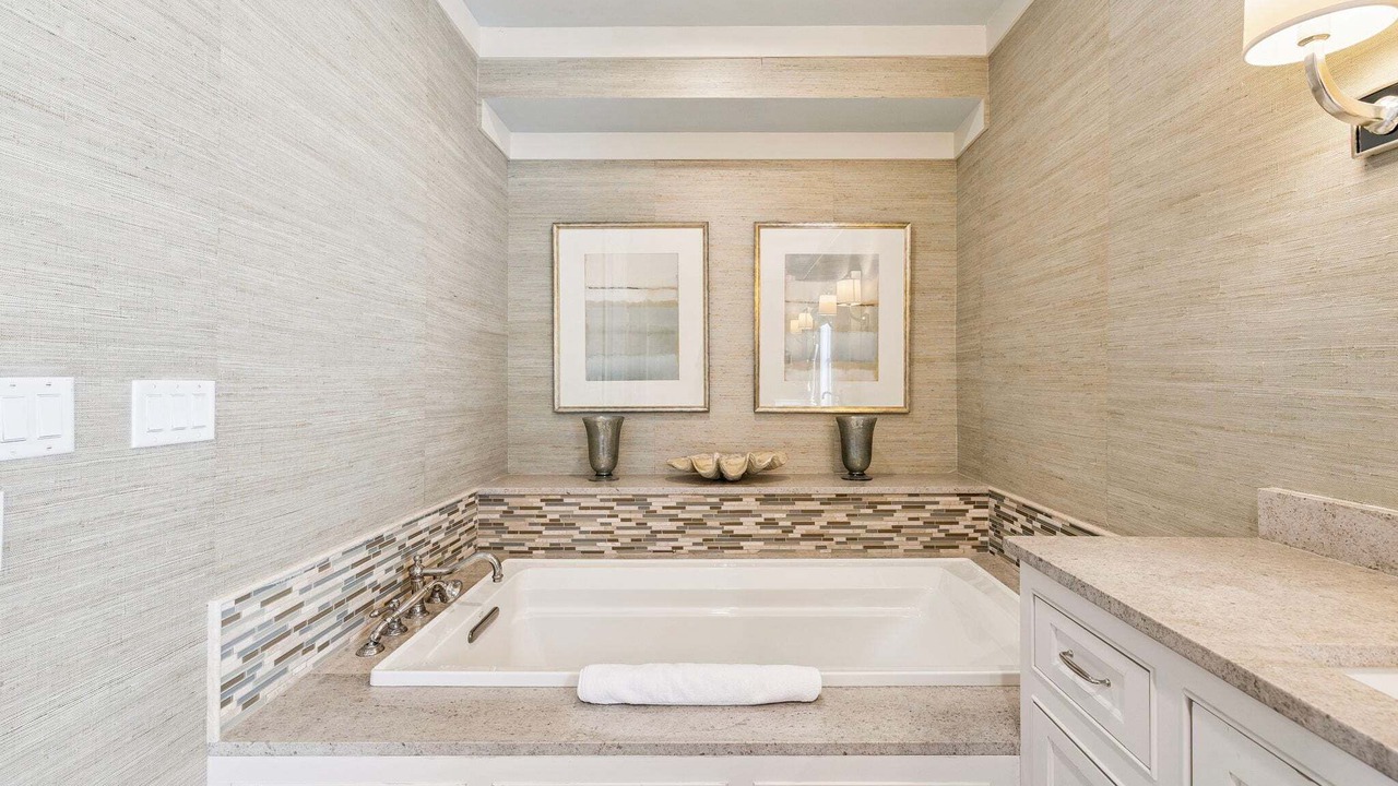 Photo of Bathroom in Gulf District