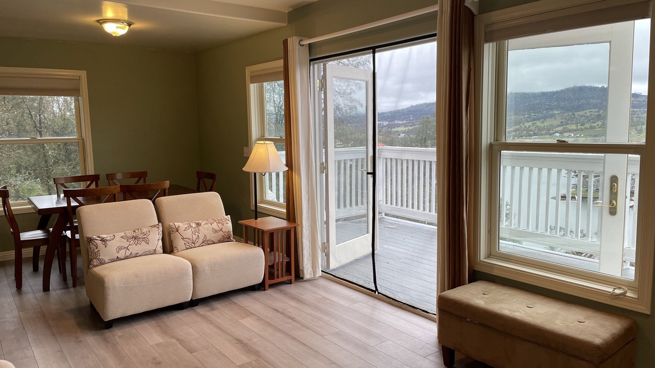 Photo of Livingroom in Copperopolis