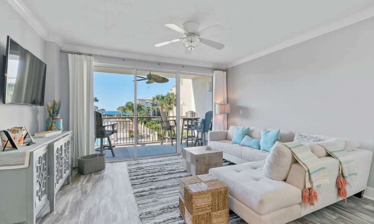 Photo of Livingroom in Rosemary Beach