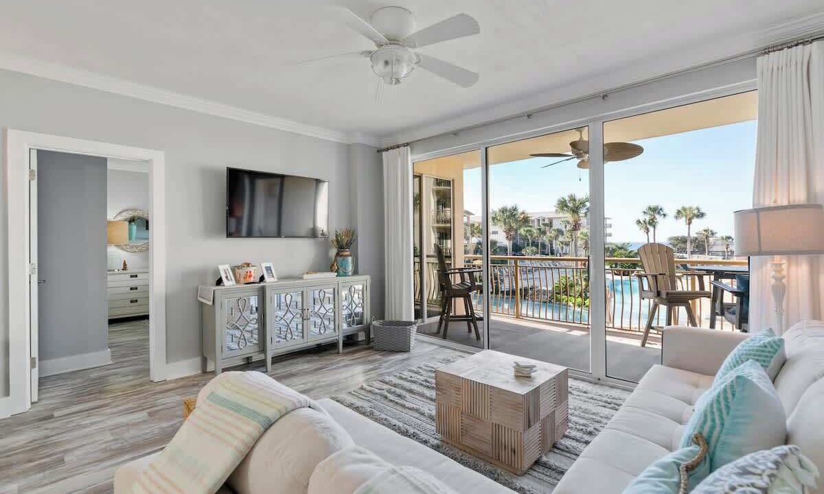 Photo of Livingroom in Rosemary Beach