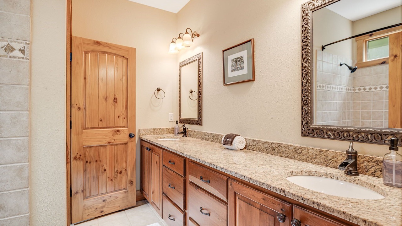 Photo of Bathroom in Sapphire