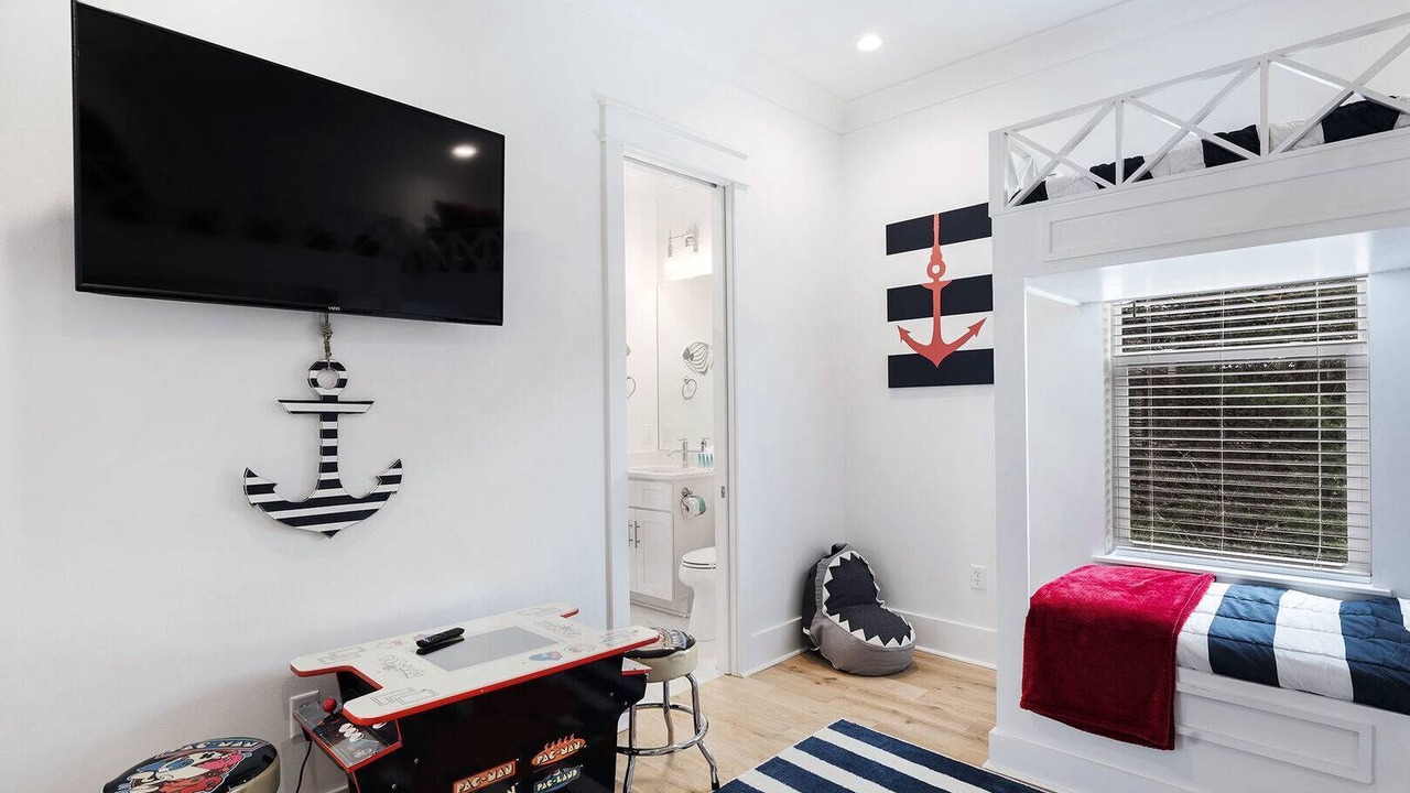 Photo of Bedroom in Emerald Waters Village