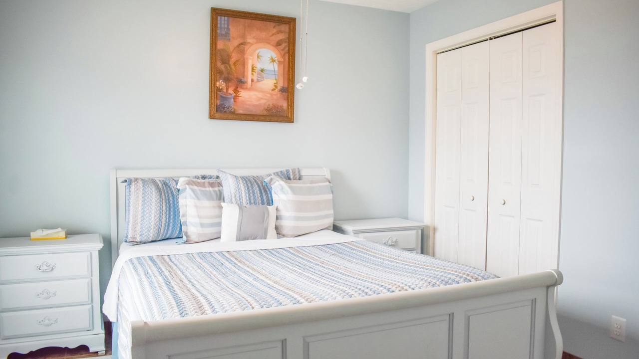 Photo of Bedroom in Laguna Beach Estates
