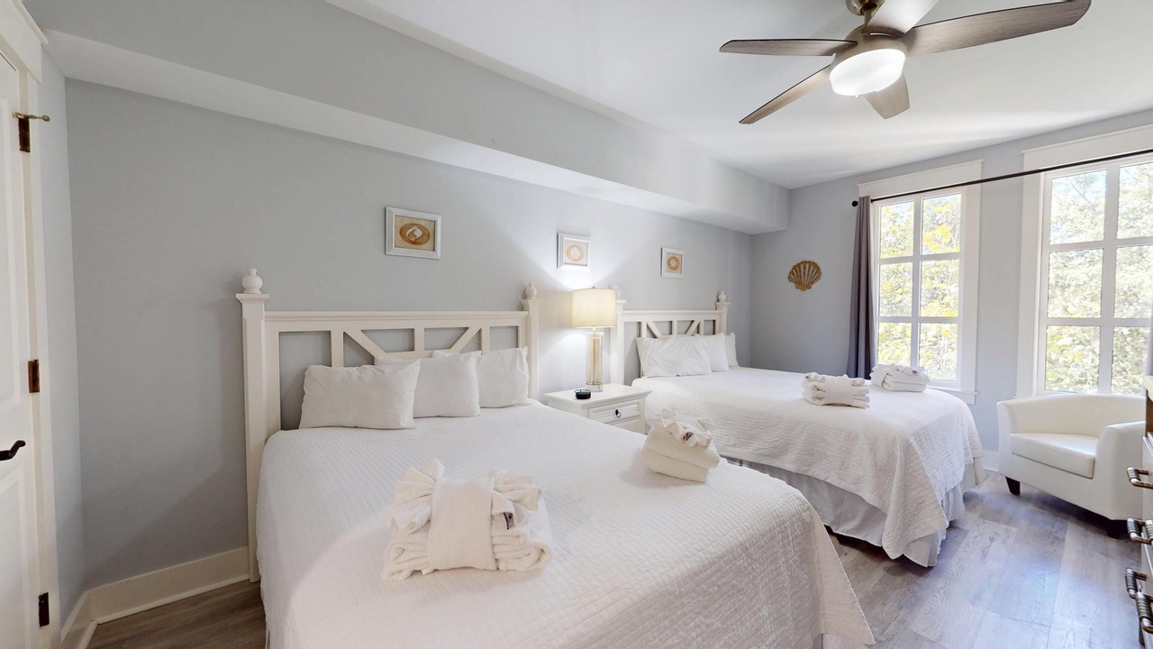 Photo of Bedroom in Baytowne Wharf