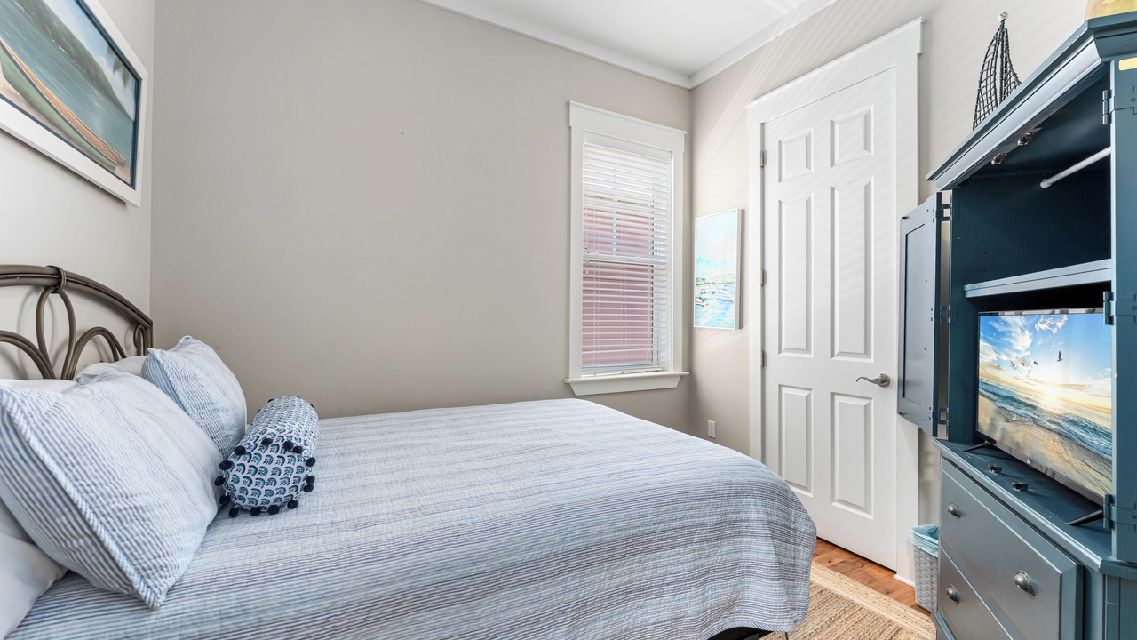Photo of Bedroom in Waterside Village