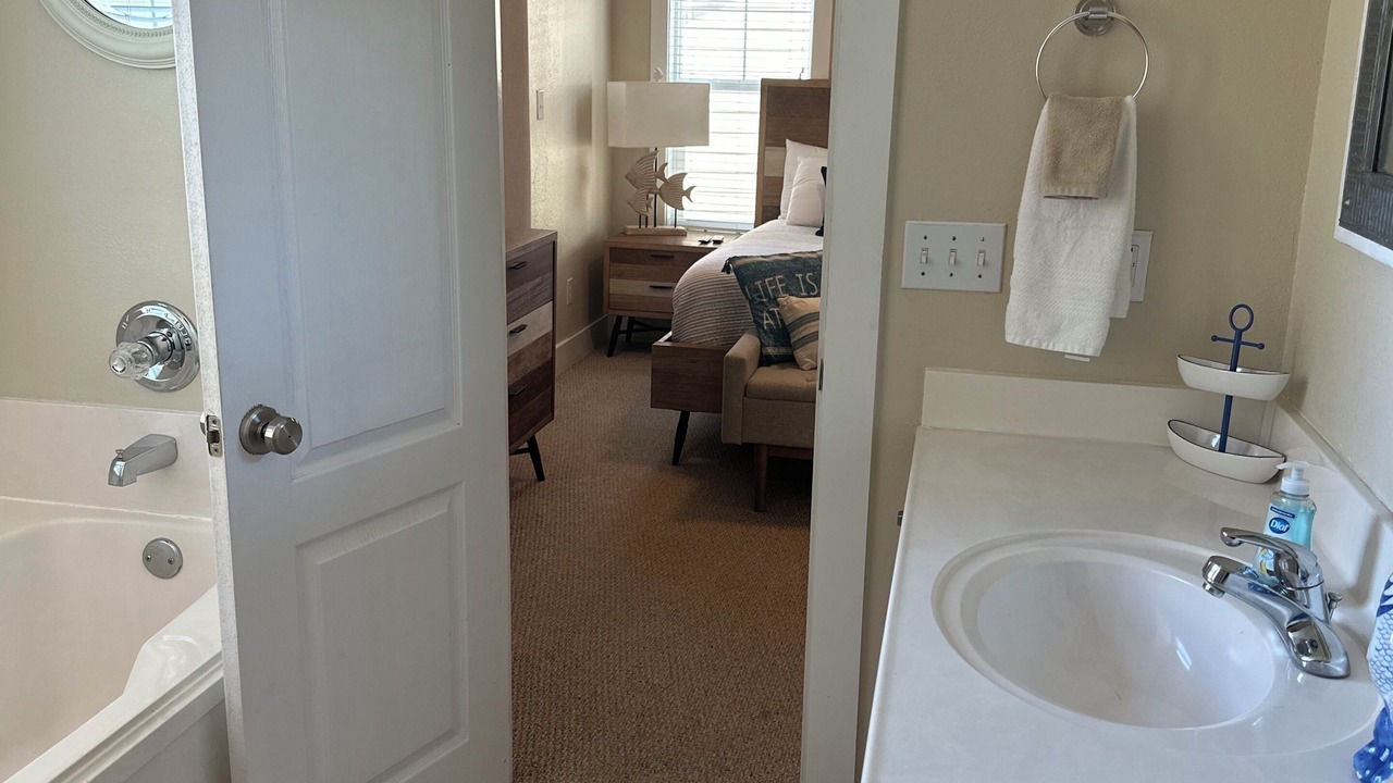 Photo of Bathroom in Ono Island