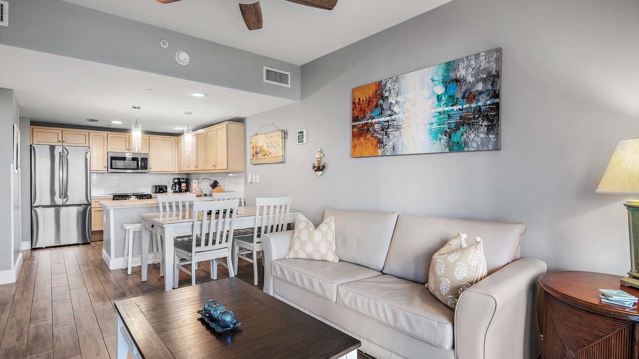 Photo of Livingroom in Baytowne Wharf