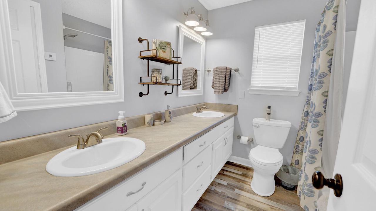 Photo of Bathroom in Biltmore Beach