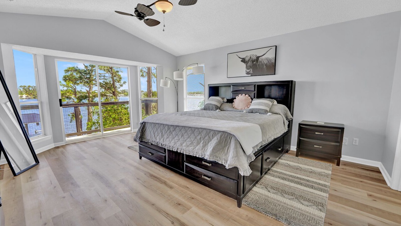 Photo of Bedroom in Biltmore Beach