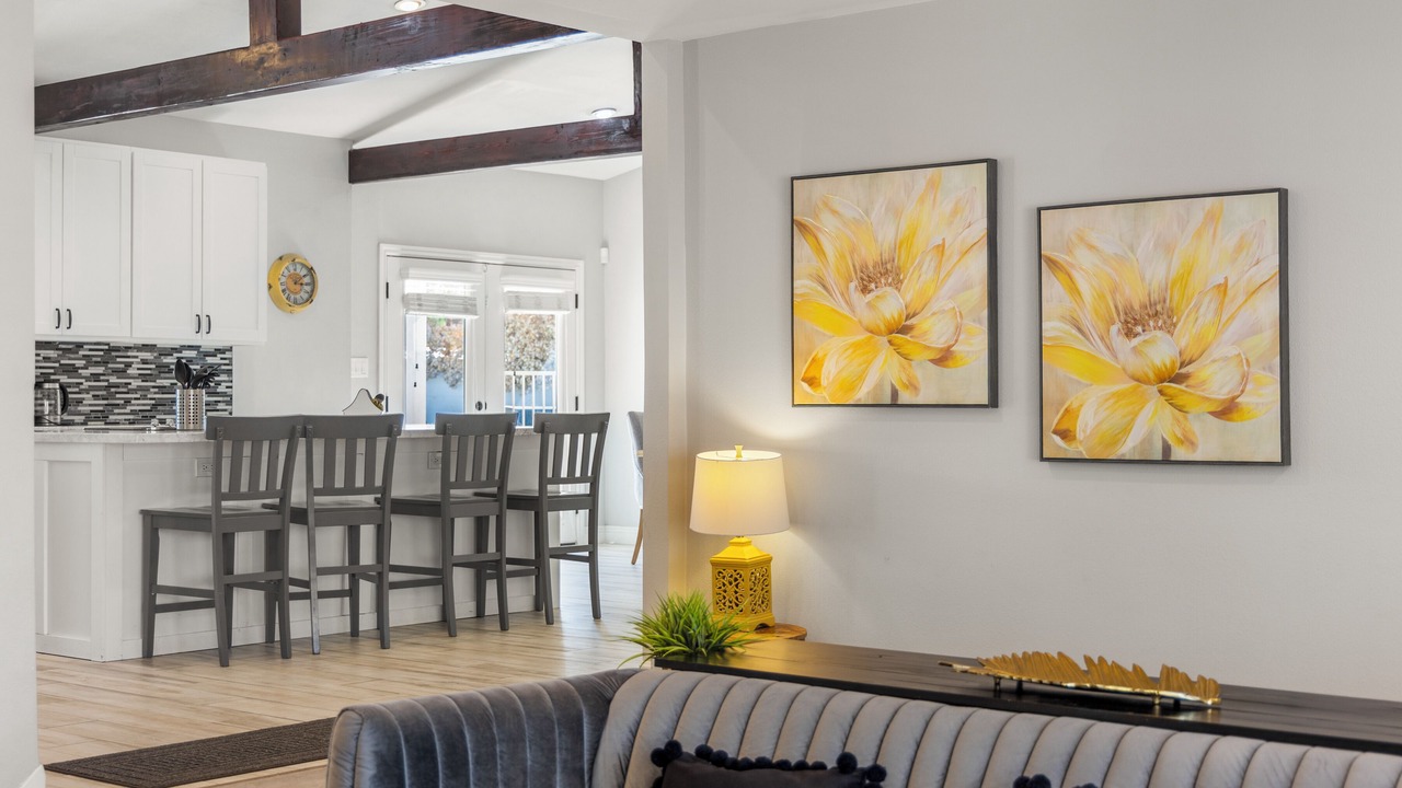 Photo of Livingroom in McNeil Estates