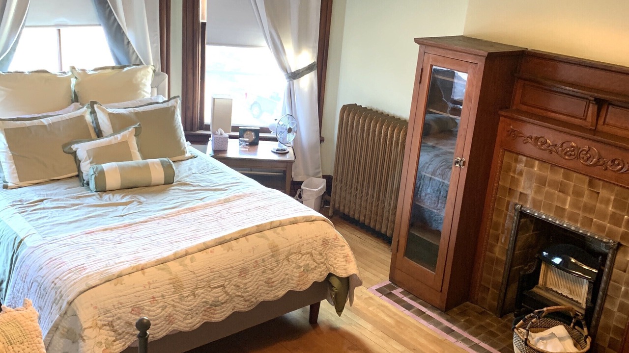 Photo of Livingroom in Marquette