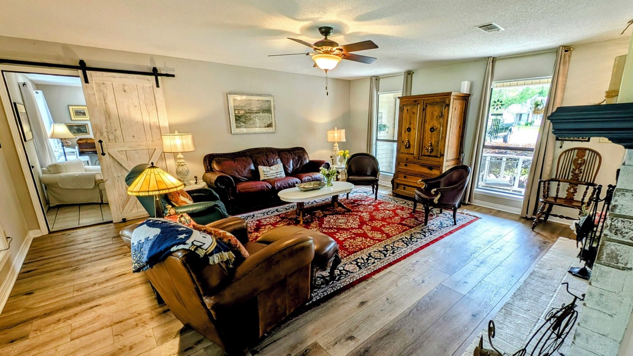 Photo of Livingroom in Florida Panhandle