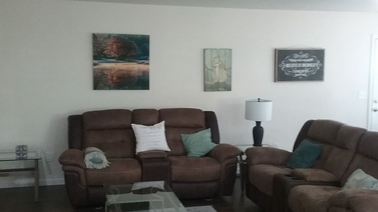 Photo of Livingroom in Roseburg