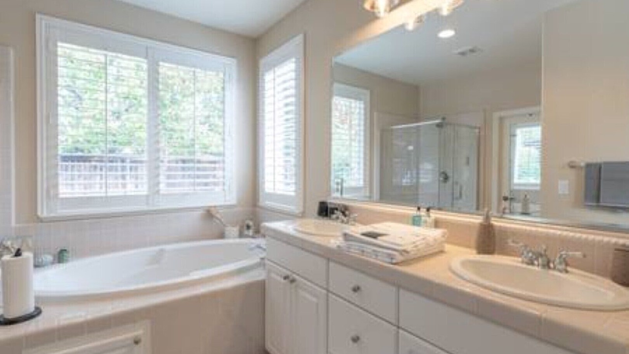 Photo of Bathroom in Roseville