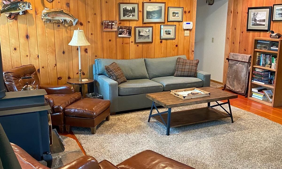 Photo of Livingroom in Oakhurst