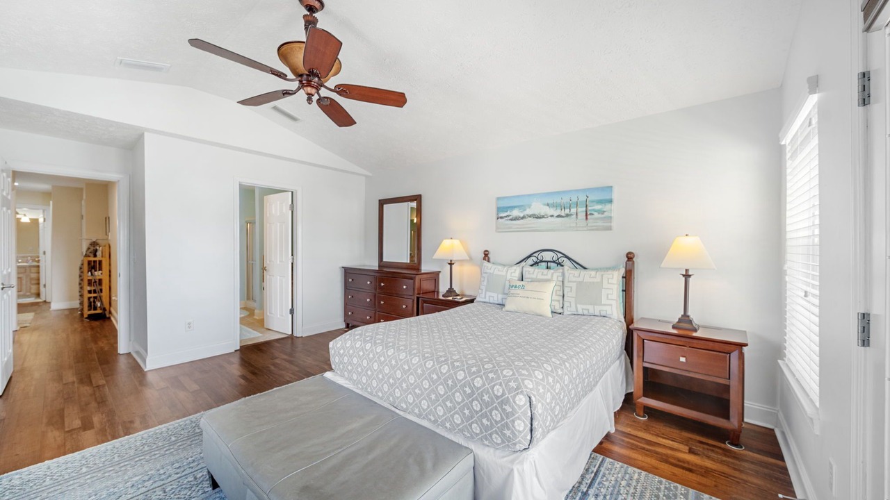 Photo of Bedroom in Holiday Beach