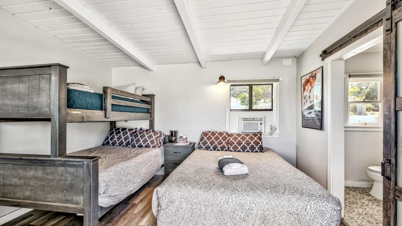 Photo of Bedroom in Walker