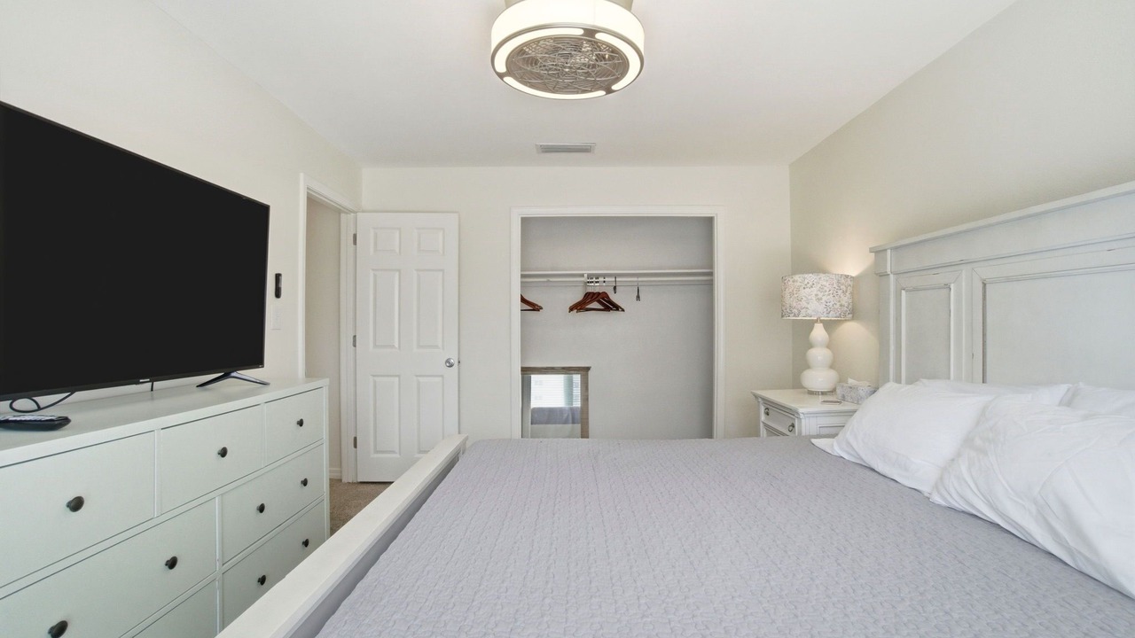 Photo of Bedroom in Pensacola Beach