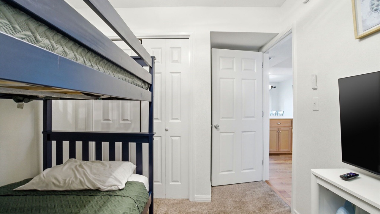 Photo of Bedroom in Pensacola Beach