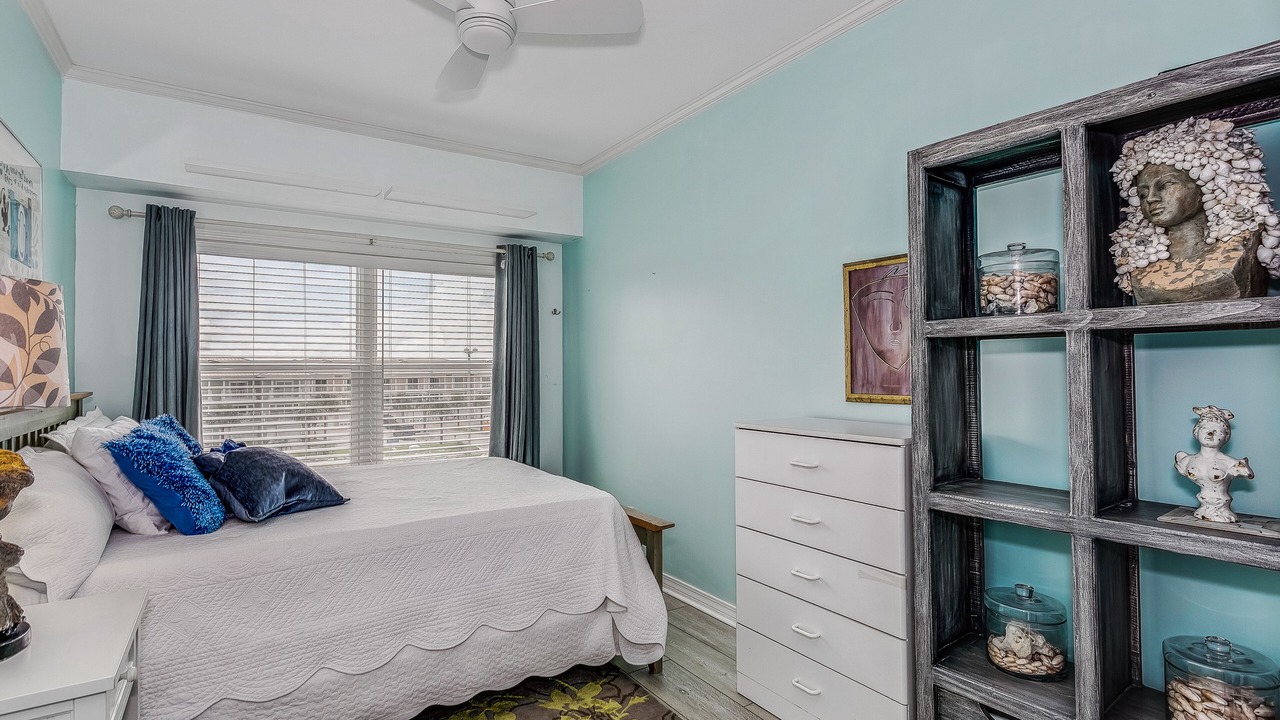 Photo of Bedroom in White Sands